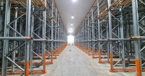 Protecciones estanterías. Centro logístico y almacén