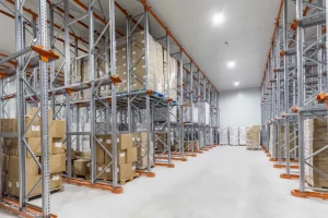 Paletización compacta en cámara frigorífica. Usada para almacenaje en frío