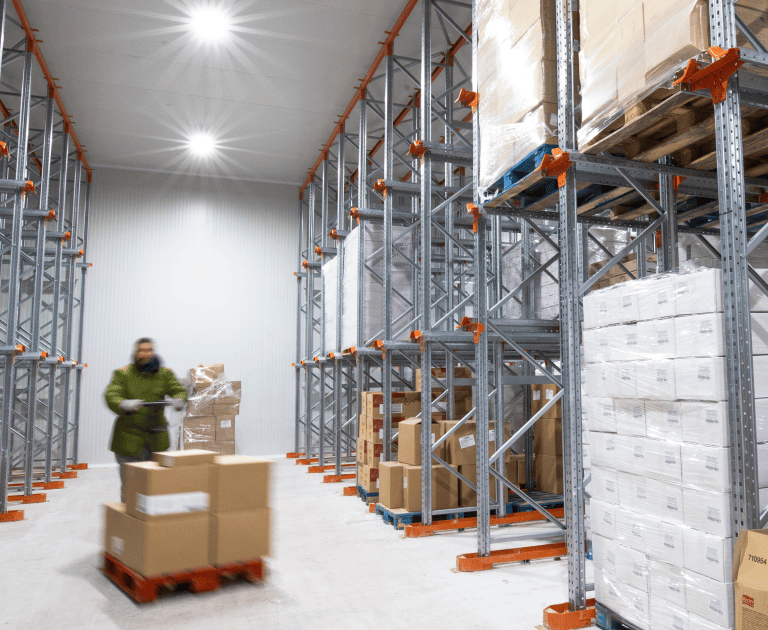Estanterías compactas galvanizadas en cámara frigorífica