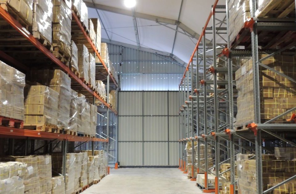 Imagen destacada estanterías convencionales y compactas